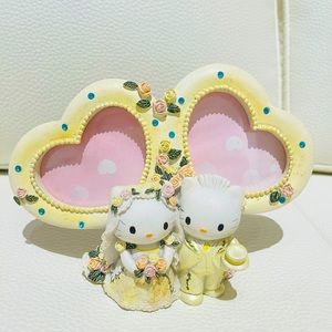 💕❤️Hellokitty Ceramic wedding frame 💕❤️